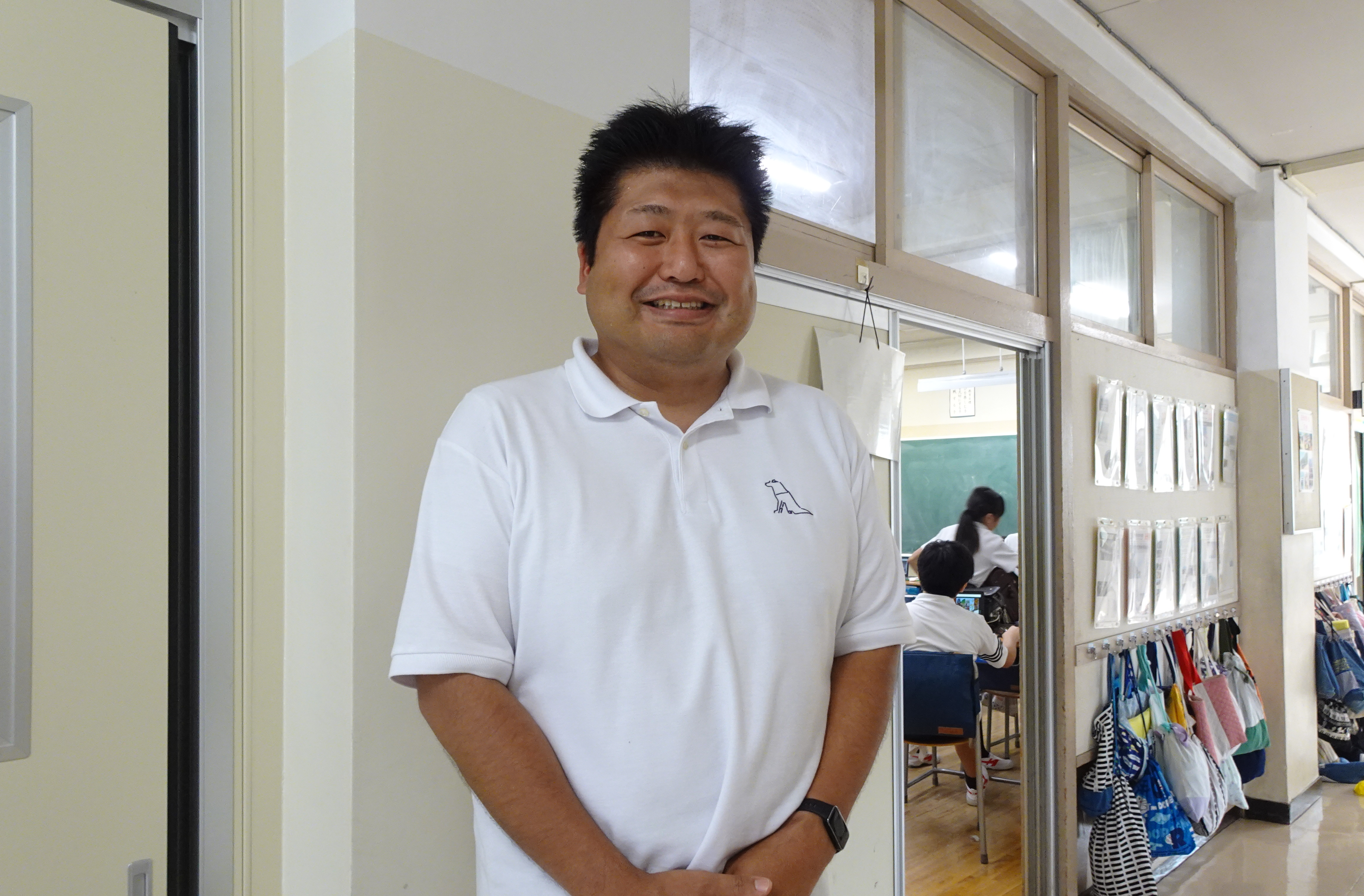 6年担当伊平佳生先生の写真