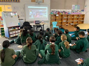 オーストラリアの学校との動画交換の写真